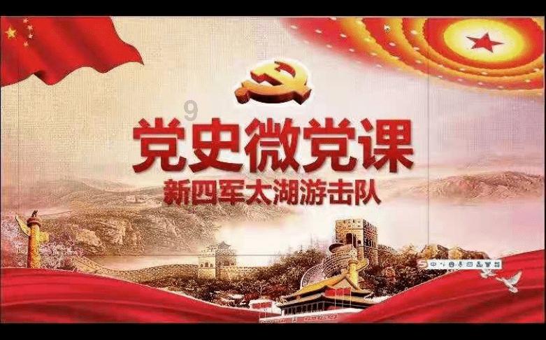 逃离昏暗下的小村