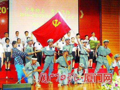 安欣和局长的关系游戏画面